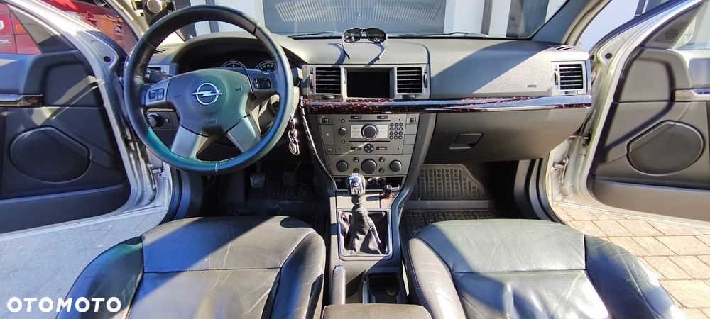 Opel Vectra 1.9 CDTI Business Executive - 22