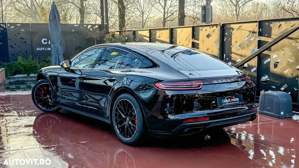 Porsche Panamera 4 - 5