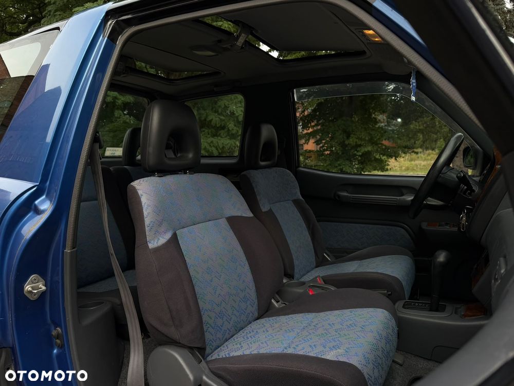 Toyota RAV4 2.0 - 8