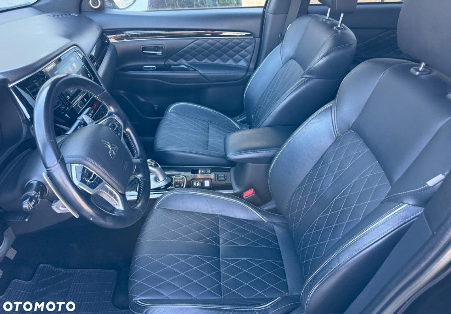 Mitsubishi Outlander - 7