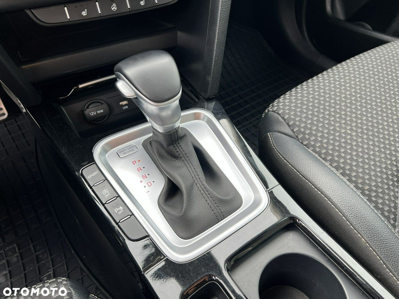 Kia Ceed 1.4 T-GDI L Business Line DCT - 17