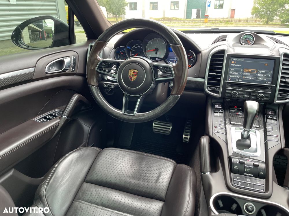 Porsche Cayenne 4.2 L S - 19