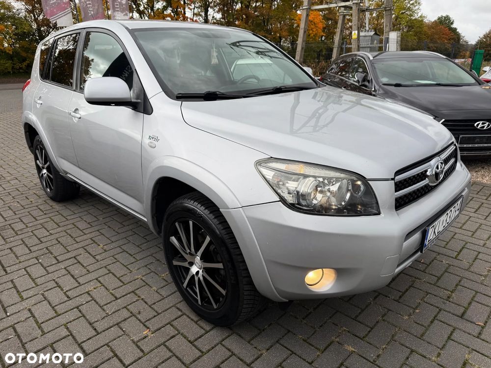 Toyota RAV4 2.2 D-CAT 4x4 Executive - 3