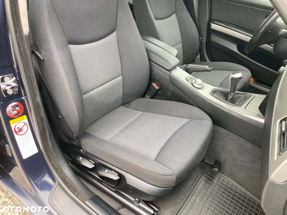 BMW Seria 3 325i - 22