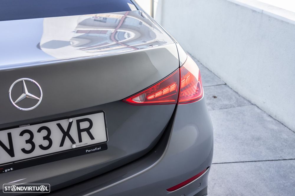 Mercedes-Benz C 300 d AMG Line - 14