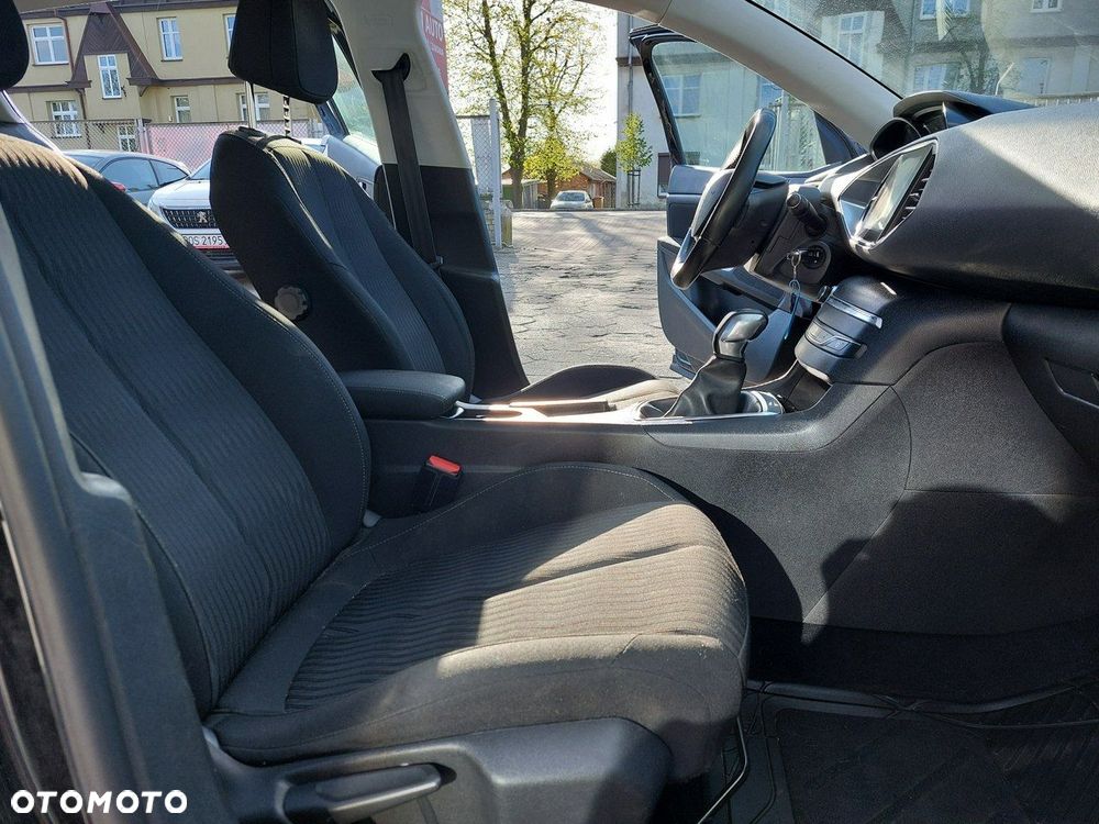 Peugeot 308 - 13