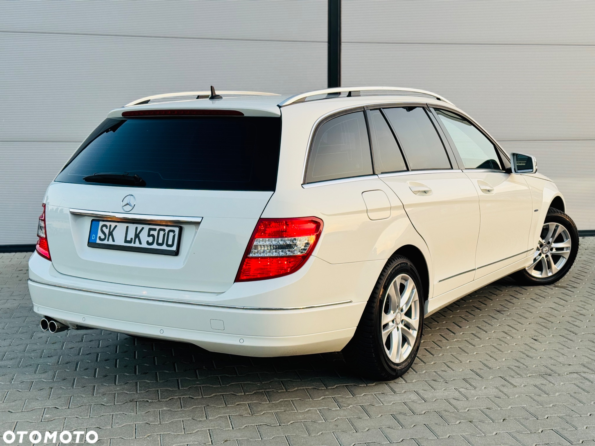 Mercedes-Benz Klasa C 180 T Kompressor Automatik BlueEFFICIENCY Special Edition - 29
