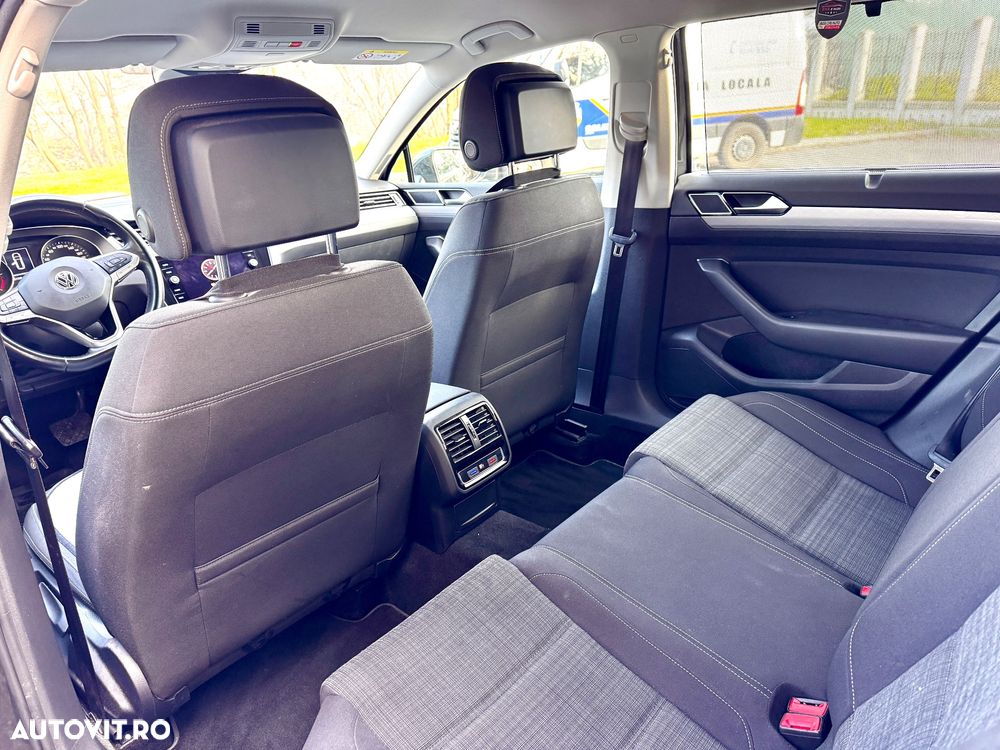Volkswagen Passat - 8