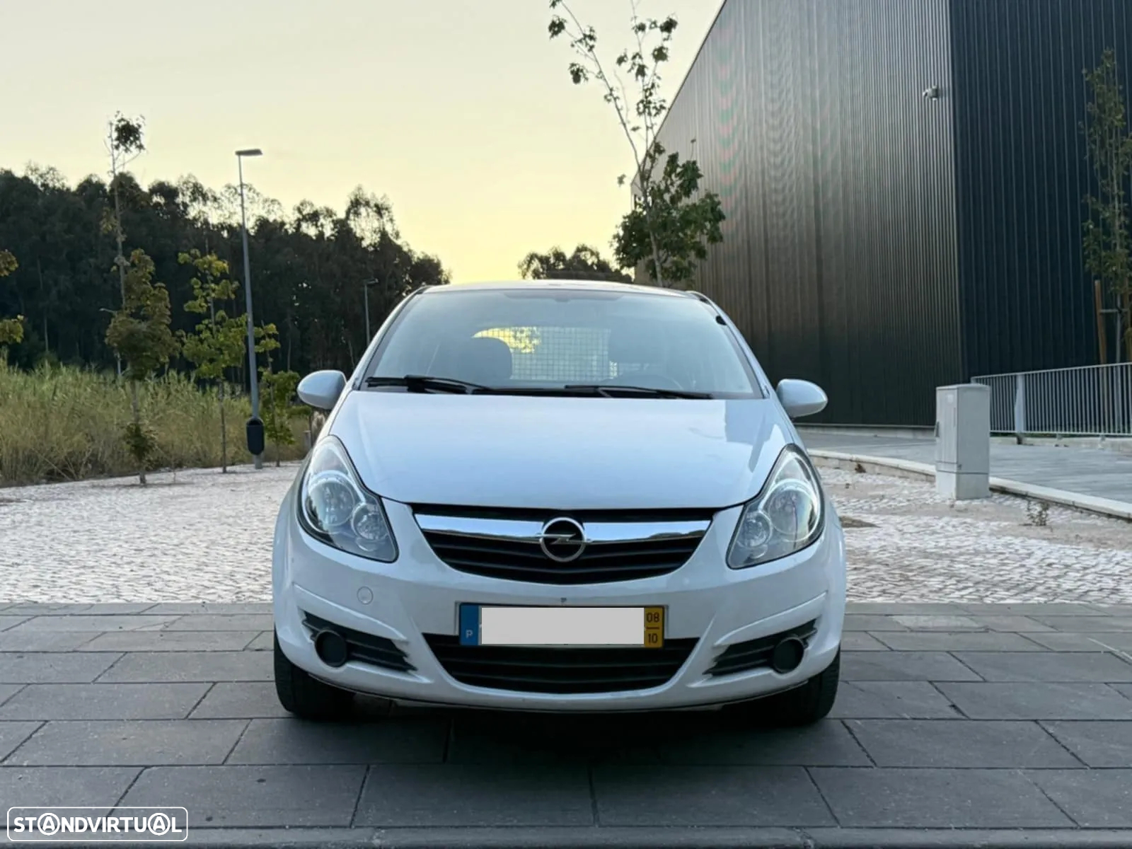 Opel Corsa 1.3 CDTi Enjoy EcoFLEX - 2