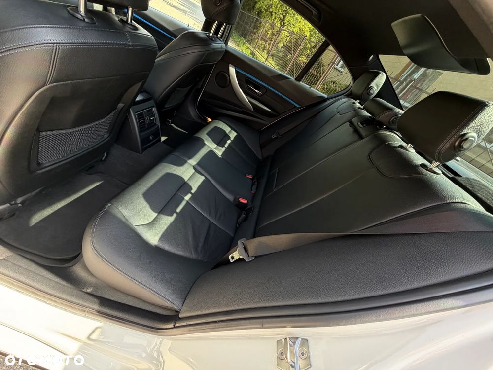 BMW Seria 3 320d xDrive M Sport - 33