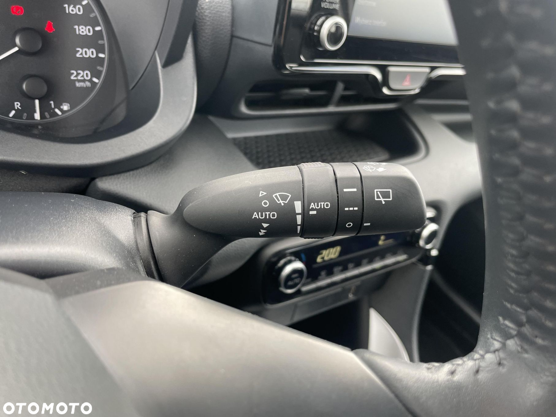 Toyota Yaris - 24