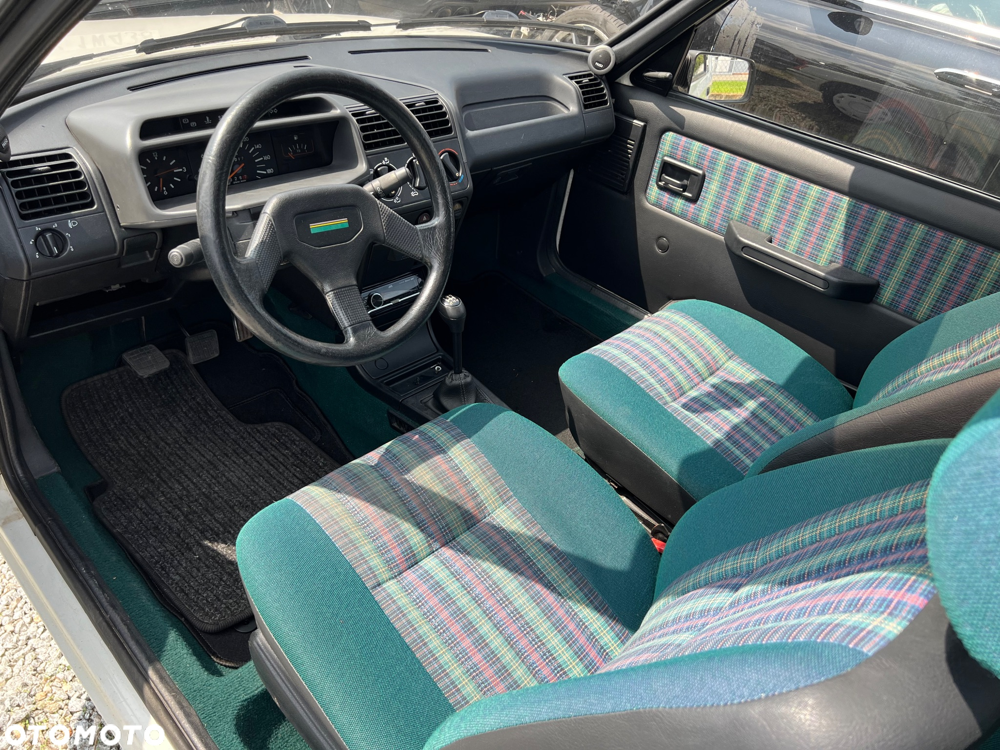 Peugeot 205 - 7