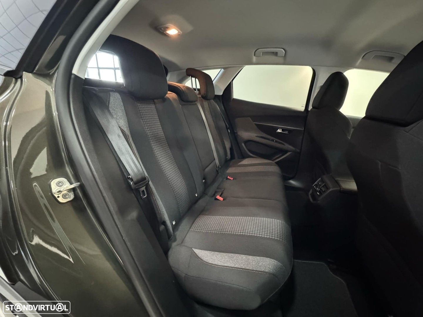 Peugeot 3008 1.5 BlueHDi Active - 13