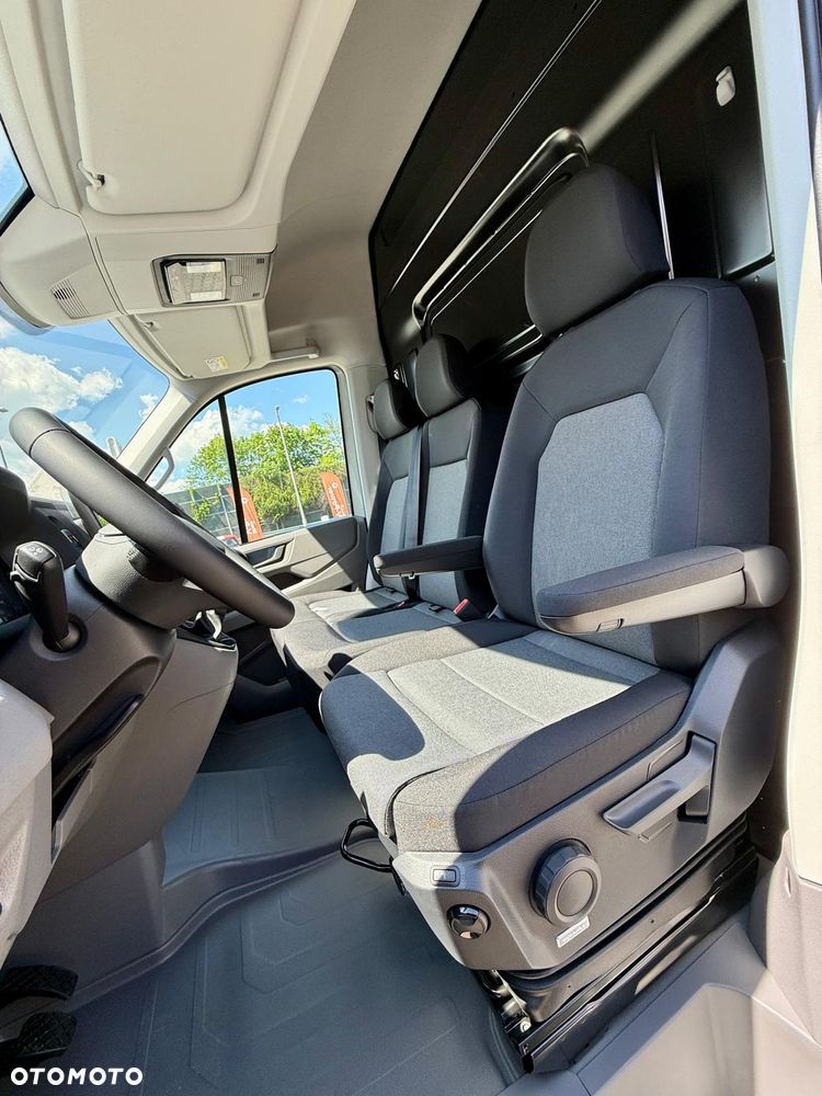 Volkswagen Crafter - 11