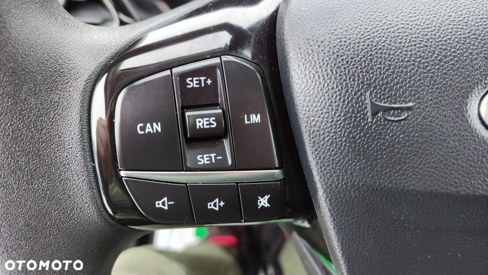 Ford Fiesta - 12