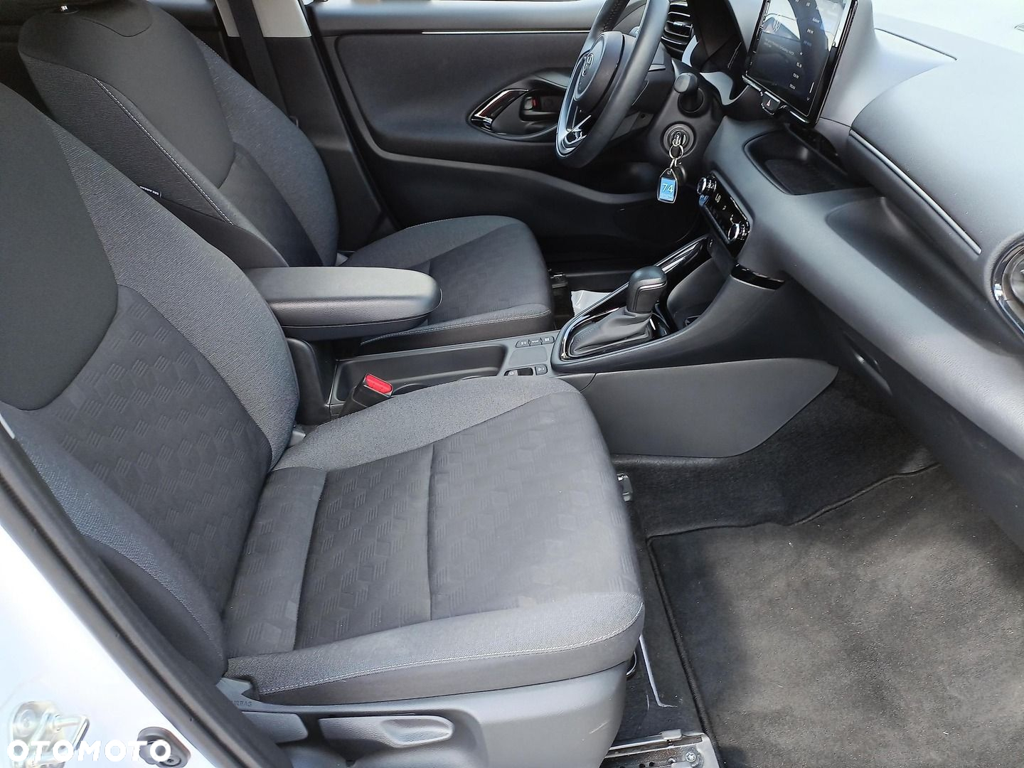 Toyota Yaris Hybrid 1.5 Style - 16