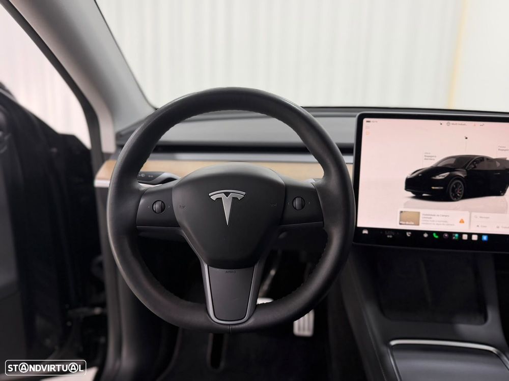 Tesla Model Y - 9