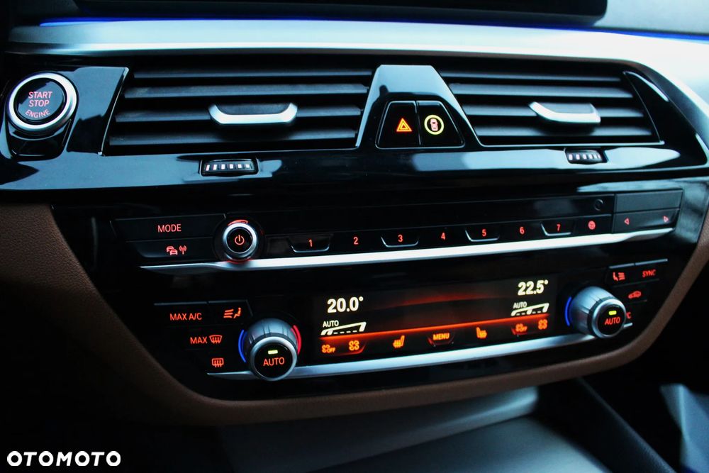 BMW Seria 5 520d Luxury Line sport - 27