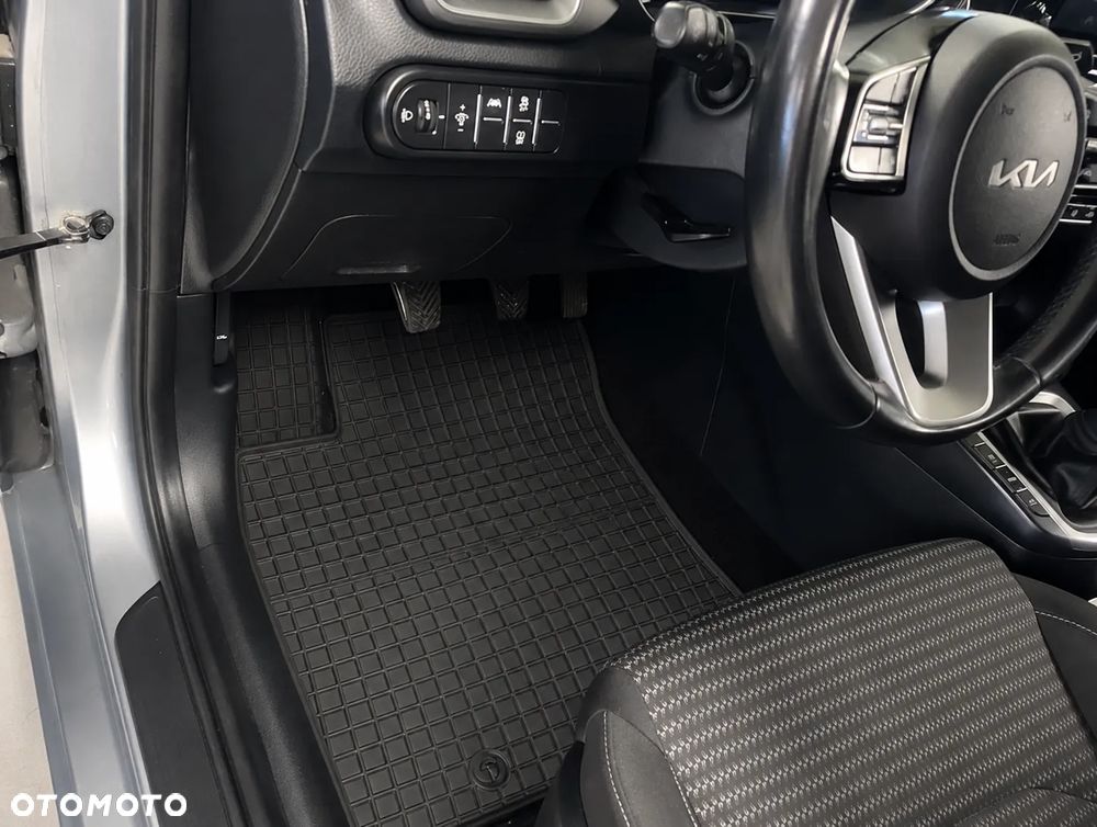 Kia Ceed 1.5 T-GDI M - 14