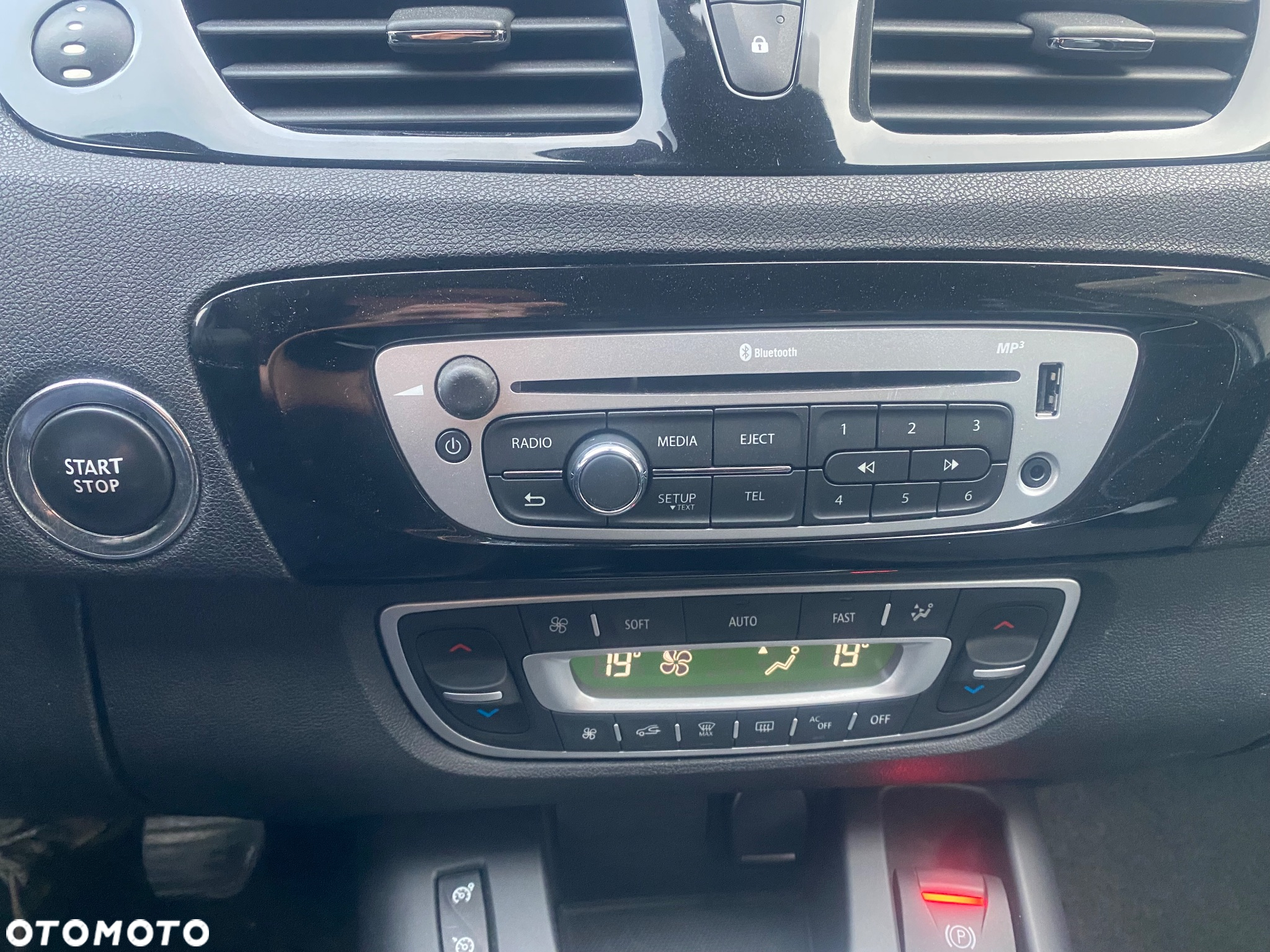 Renault Scenic ENERGY TCe 130 S&S Bose Edition - 18