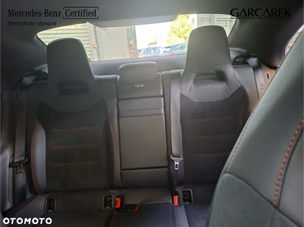 Mercedes-Benz CLA - 24