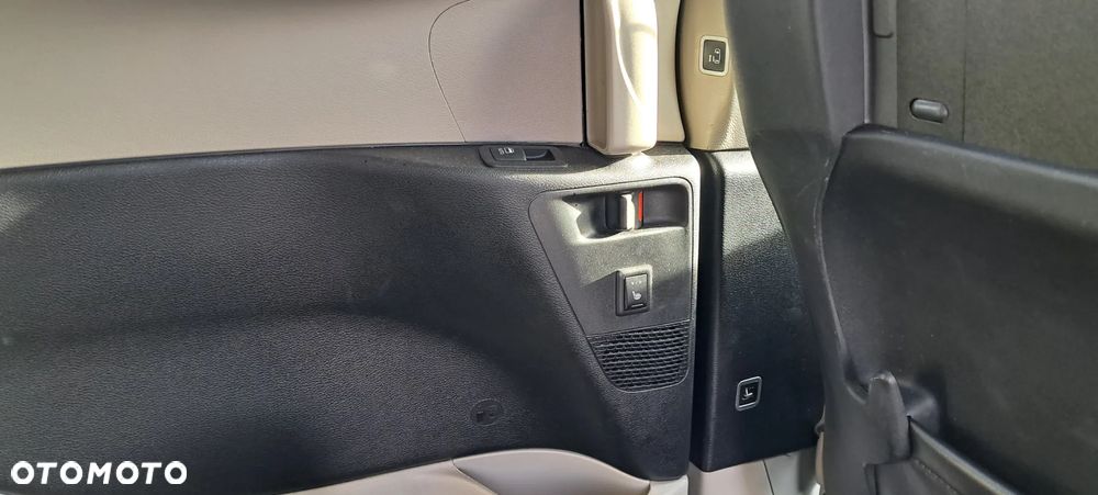 Chrysler Pacifica - 30