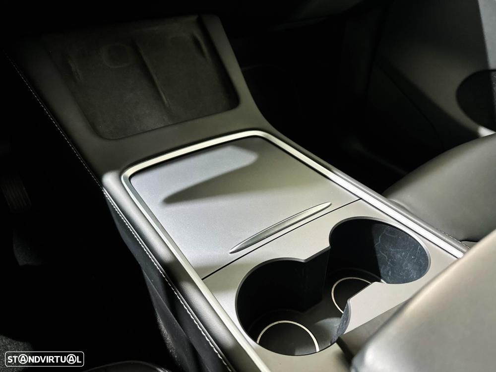 Tesla Model Y Long Range Dual Motor AWD - 48