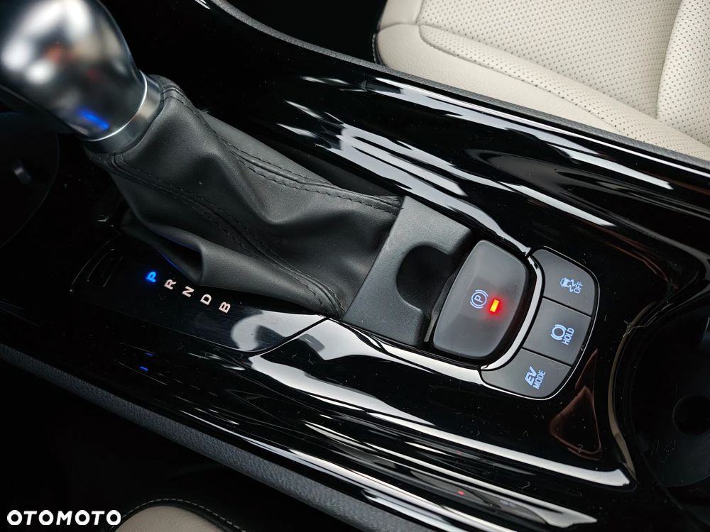 Toyota C-HR 1.8 Hybrid GPF Executive - 22