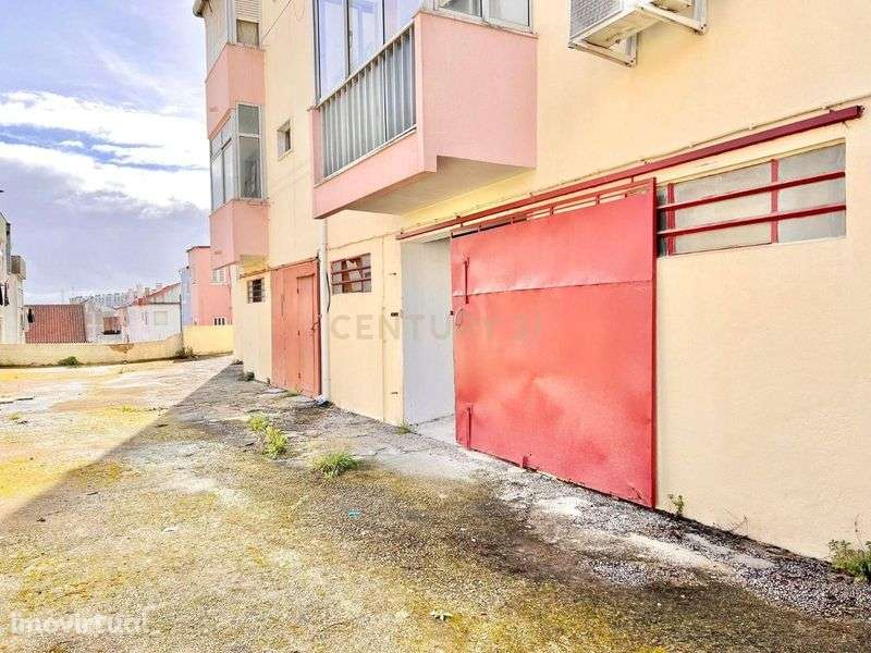 Conjunto de Apartamento e dois Armazens - Grande imagem: 2/8