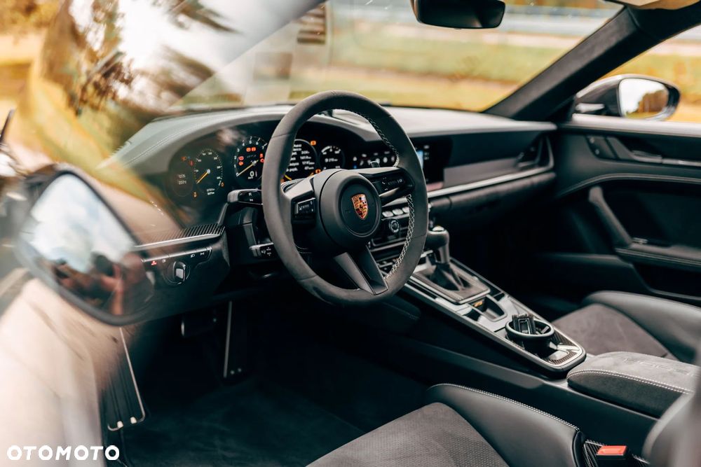 Porsche 911 GT3 - 12