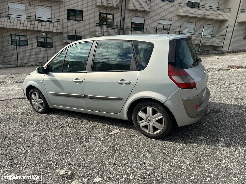 Renault Scénic 1.5 dCi Confort Privilége - 4