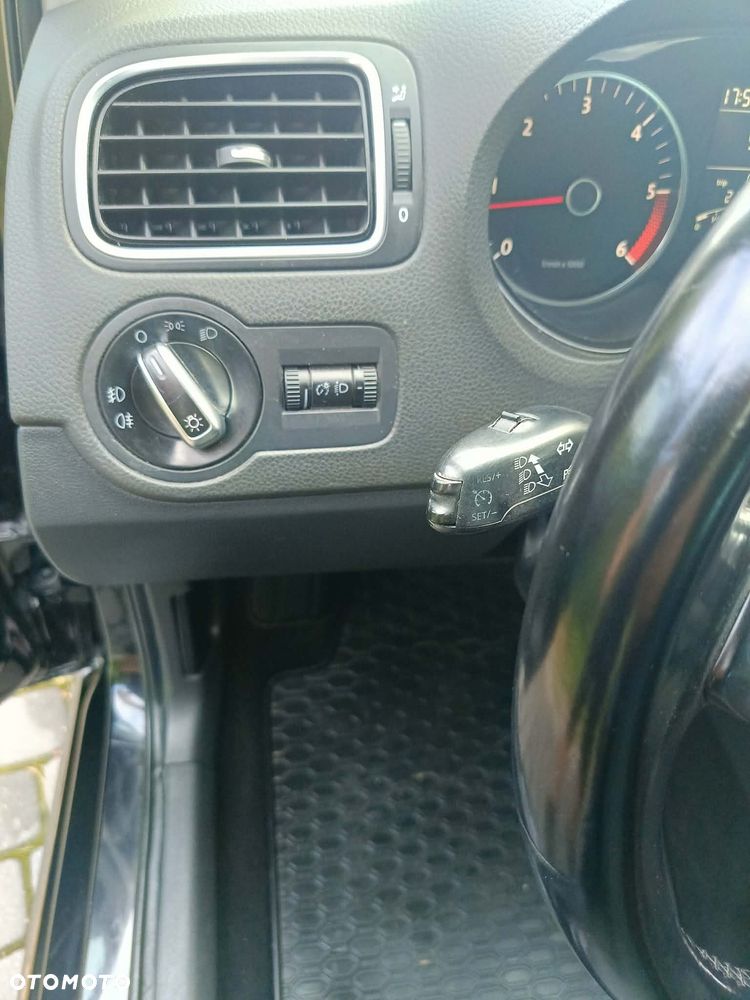 Volkswagen Polo 1.6 TDI DPF Comfortline - 14