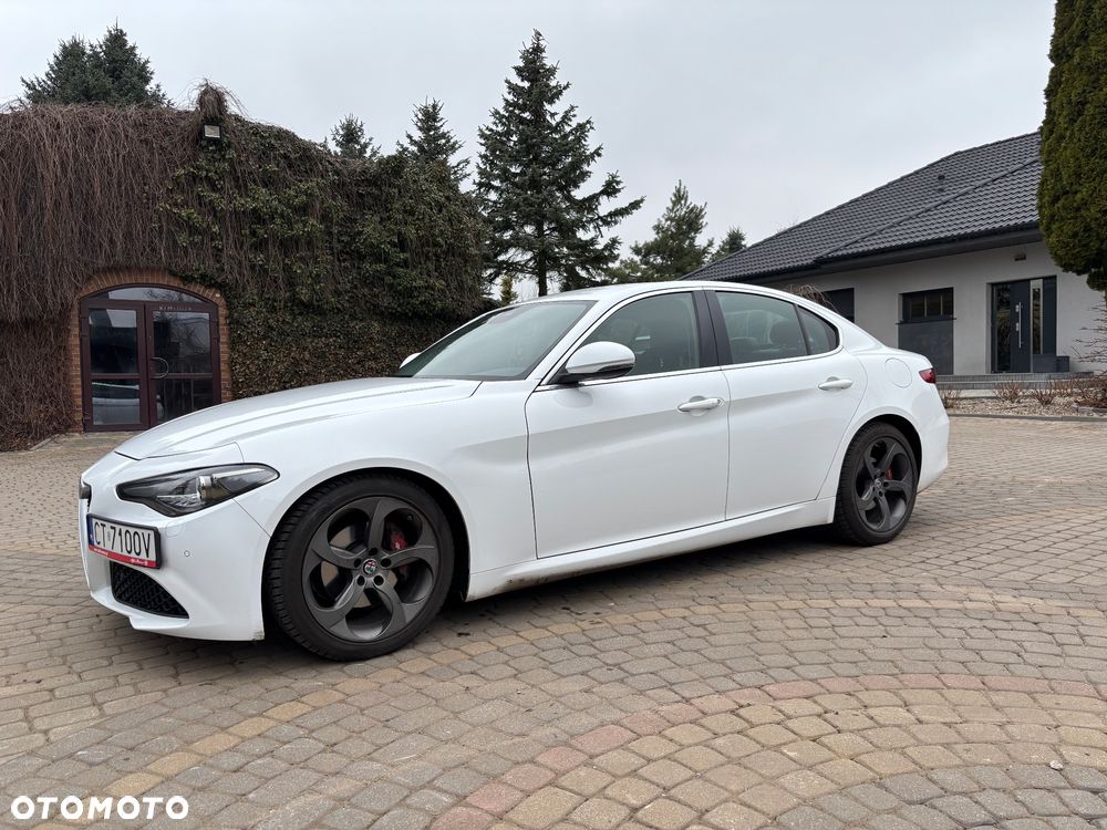 Alfa Romeo Giulia - 2