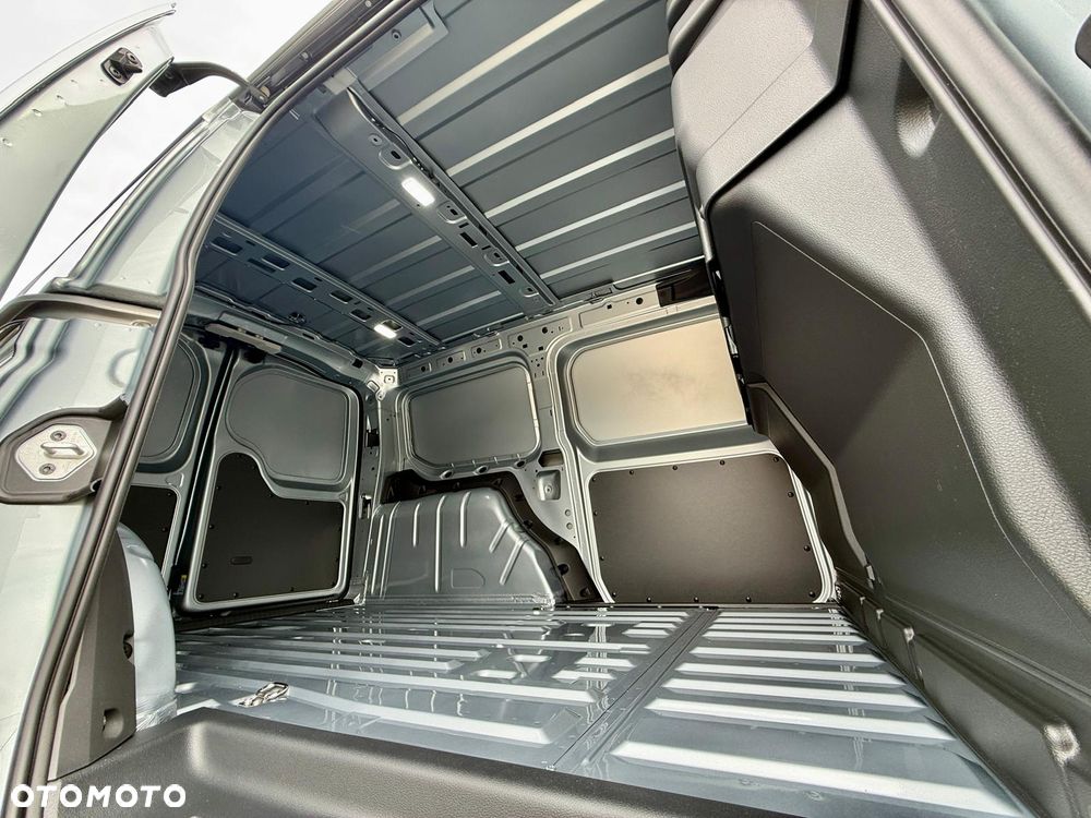 Volkswagen Caddy Maxi Cargo - 27