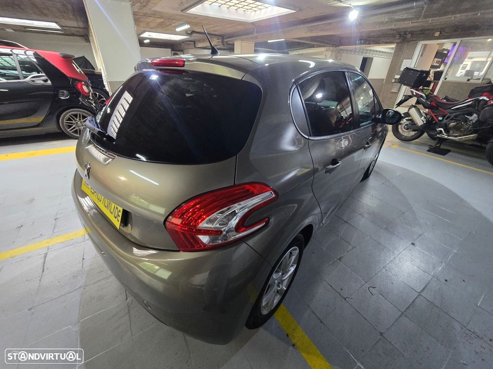 Peugeot 208 1.2 VTi Allure - 6