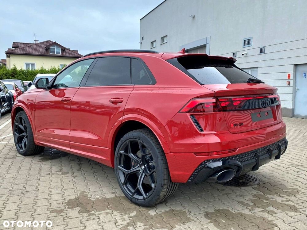 Audi RS Q8 - 4