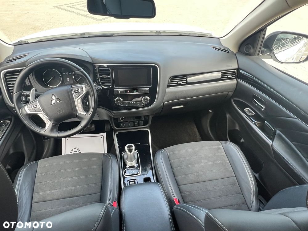 Mitsubishi Outlander 2.4 4WD - 15