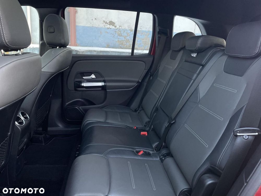 Mercedes-Benz GLB - 23