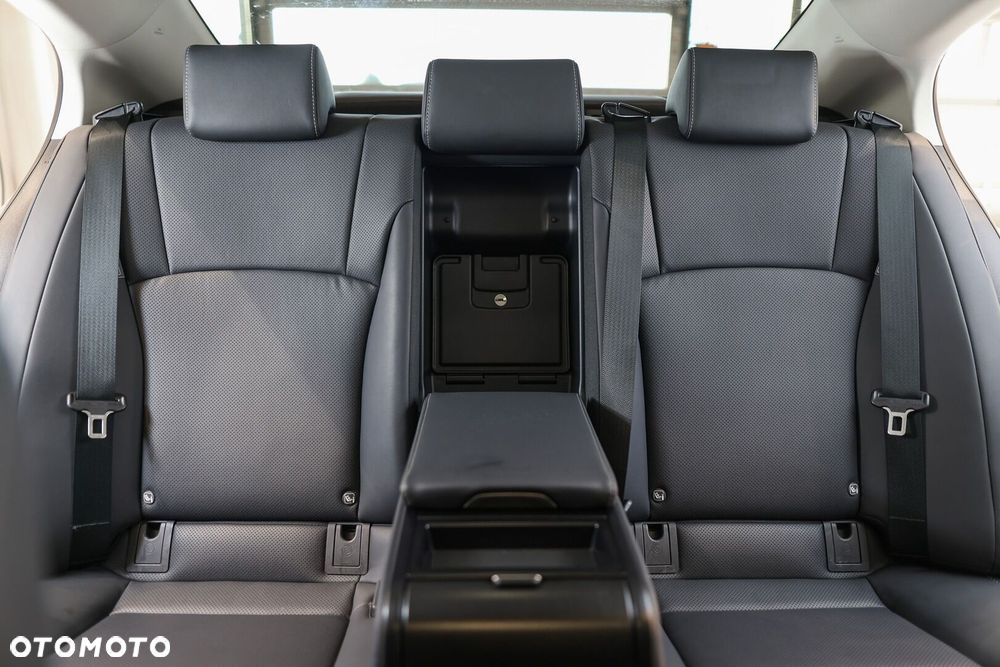Lexus ES 300h Business Edition - 14