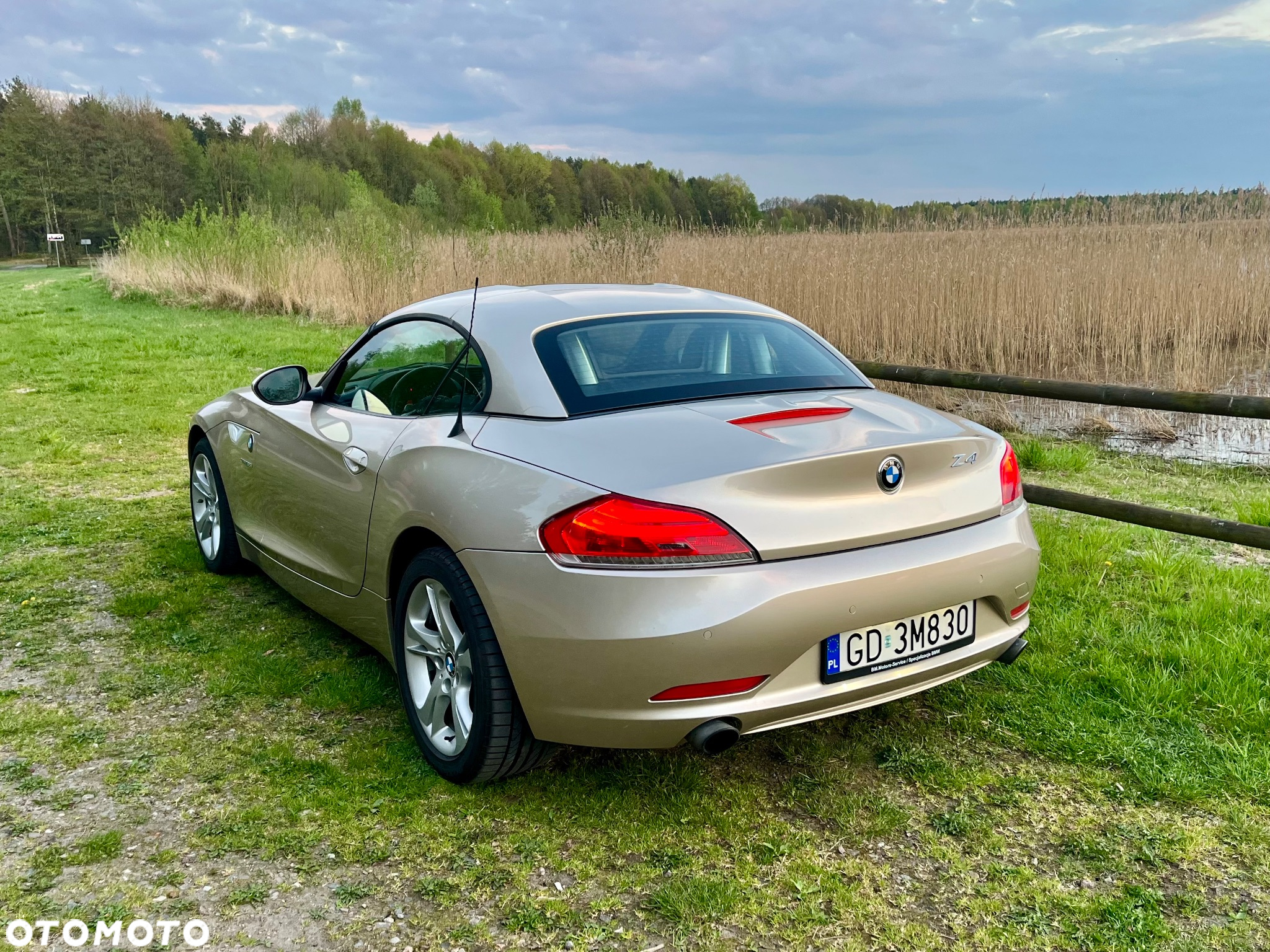BMW Z4 sDrive35i - 11