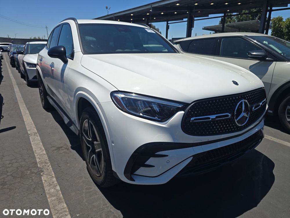 Mercedes-Benz GLC 300 4Matic 9G-TRONIC Edition AMG Line - 3
