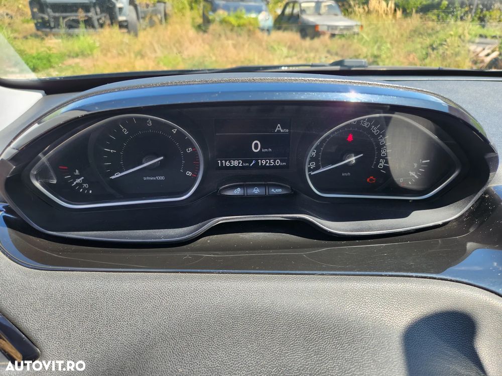 Peugeot 208 1.4 HDi FAP STT Active - 10