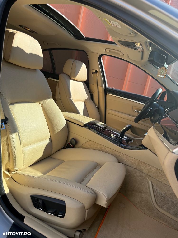 BMW Seria 5 520d xDrive - 9