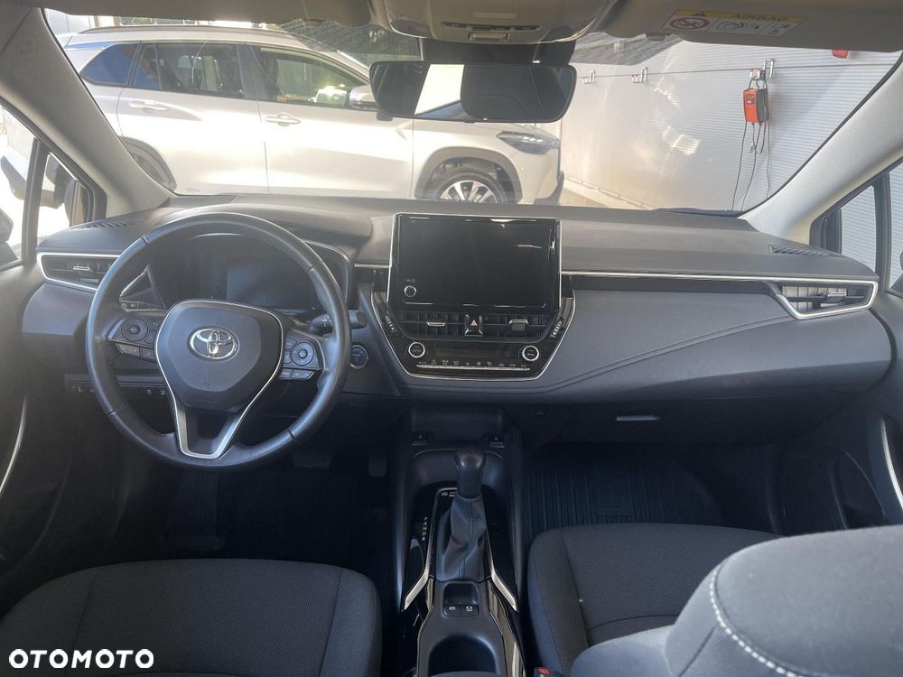 Toyota Corolla - 10