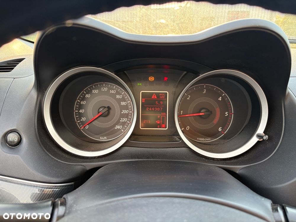 Mitsubishi Lancer - 12