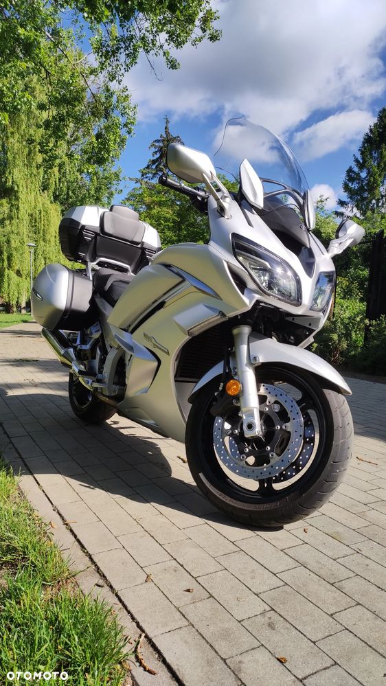 Yamaha FJR - 8