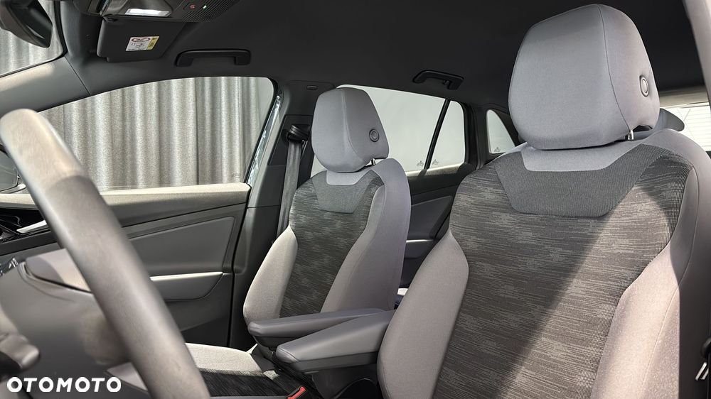 Volkswagen ID.4 - 11