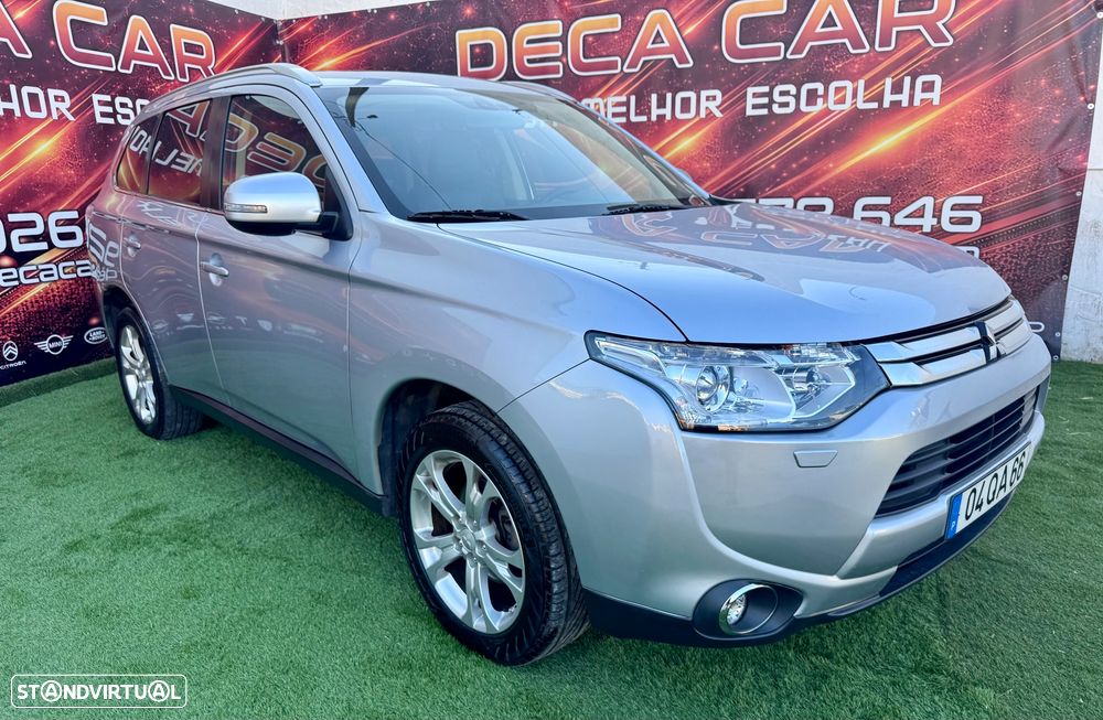 Mitsubishi Outlander 2.2 DI-D Instyle Navi - 2