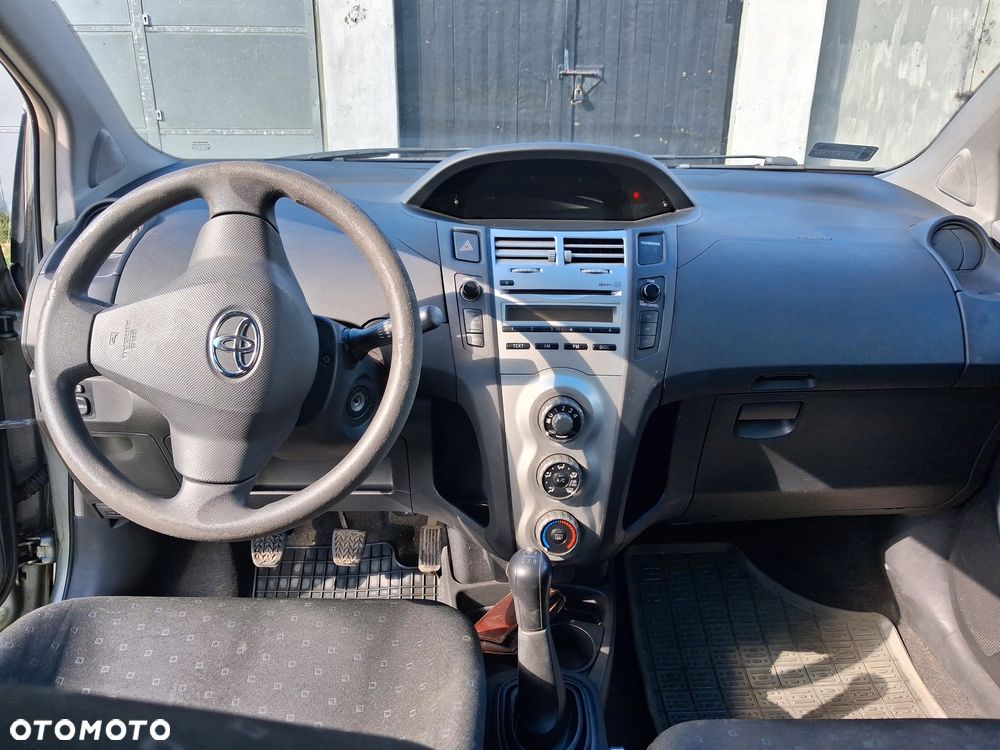 Toyota Yaris - 5