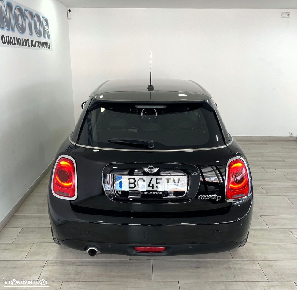 MINI 5 Portas Cooper D Aut. Seven - 17
